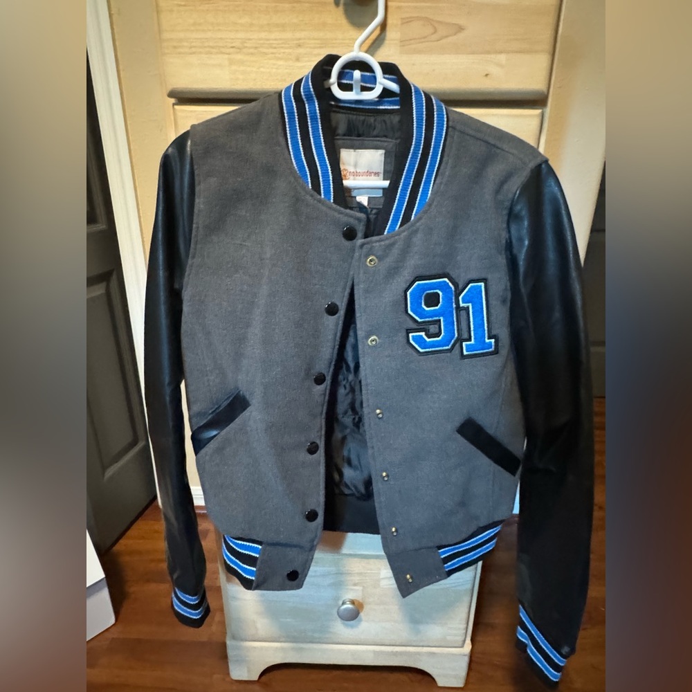 Juniors Medium Varsity Jacket